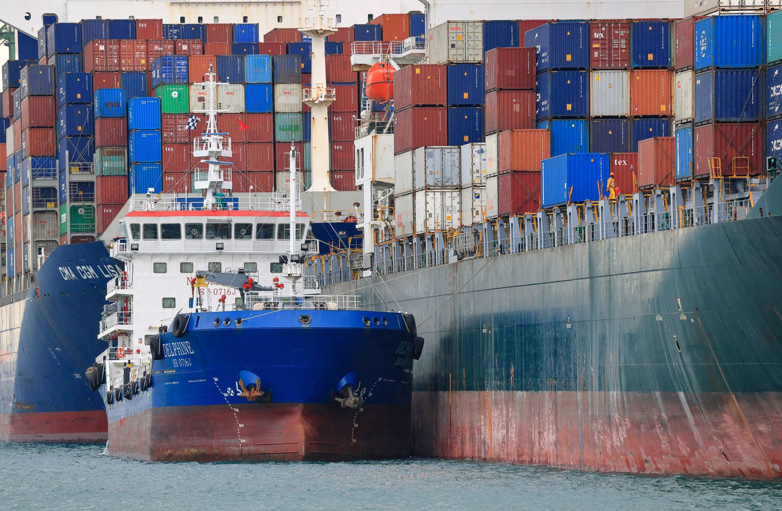 Asia port disruption wave reaches Singapore