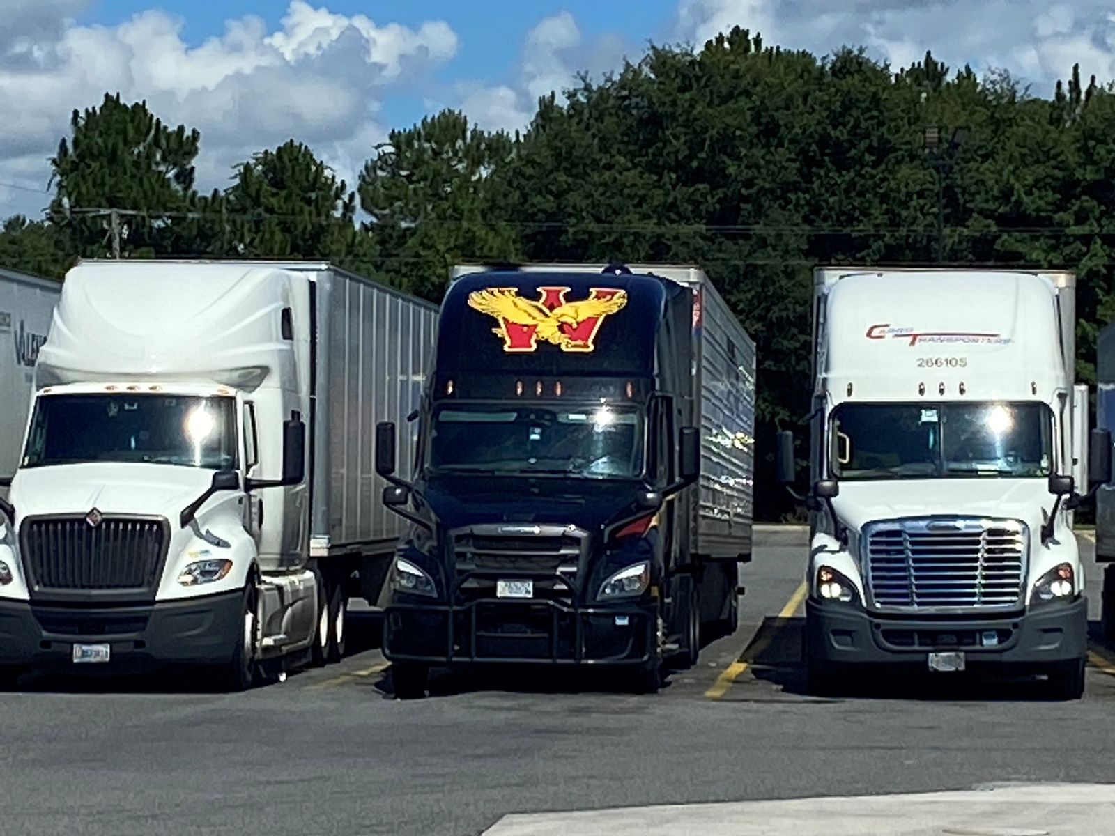 Court orders DAT to temporarily halt trucking factoring service