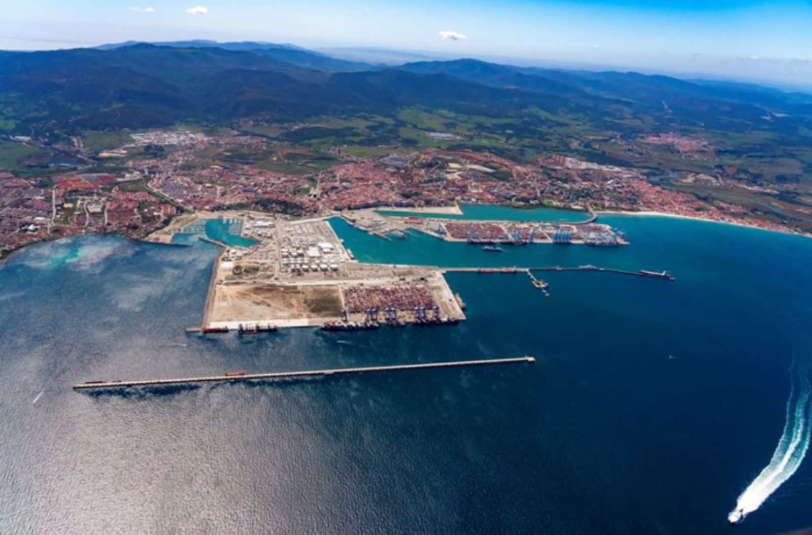 HMM, CMA CGM to expand key Mediterranean transshipment hub