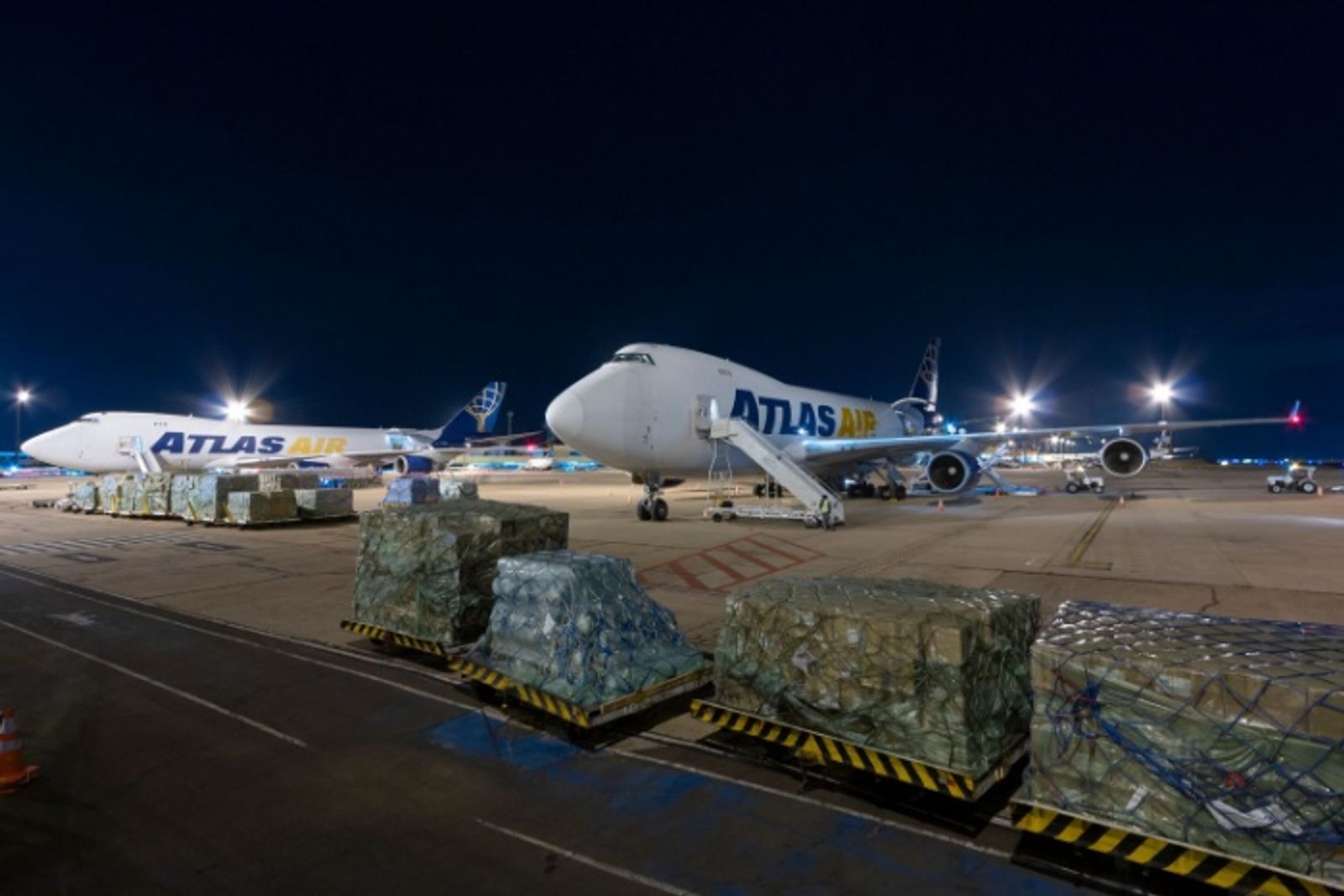 Trans-Pacific air cargo market flying into turbulent second half