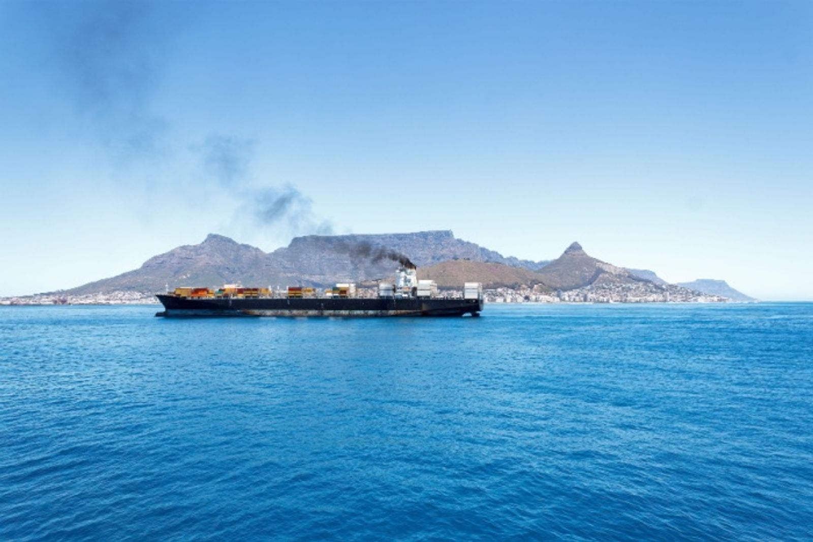 Africa diversions drive sharp rise in ocean carrier emissions