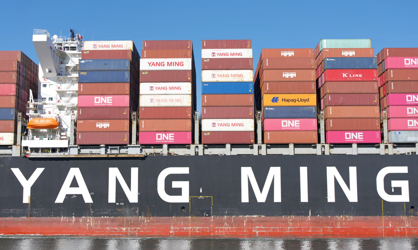 Yang Ming, Wan Hai profits drop on weaker volumes