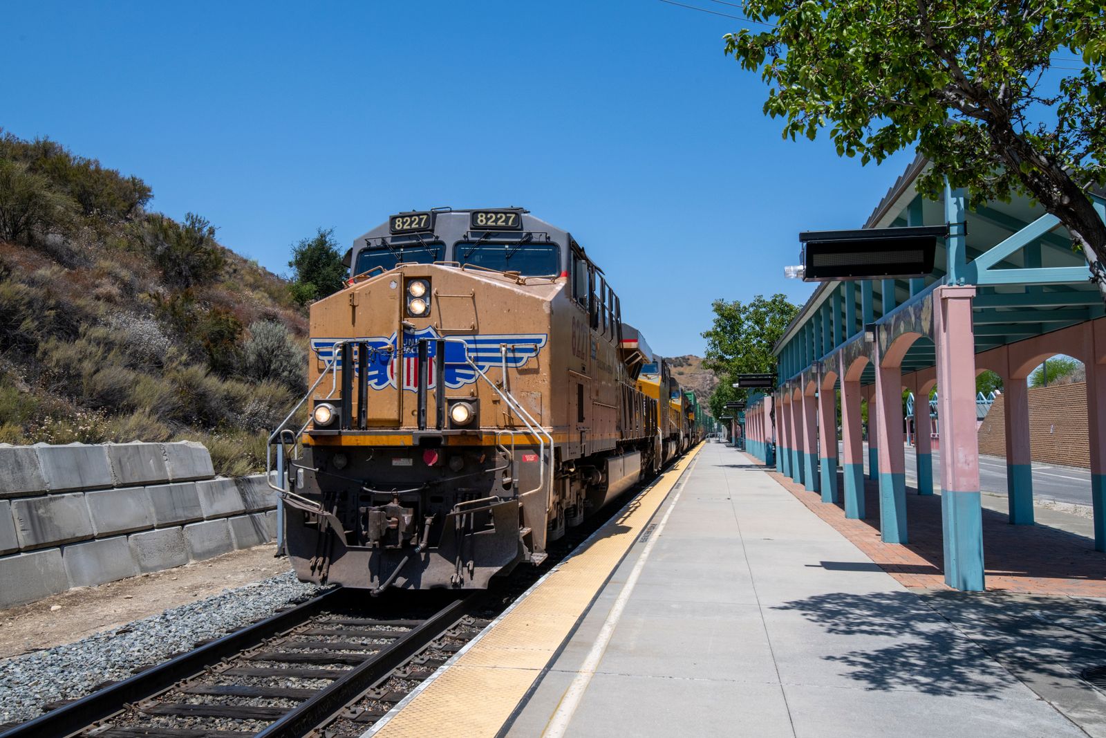 UP seeks surcharges amid intermodal volumes surge