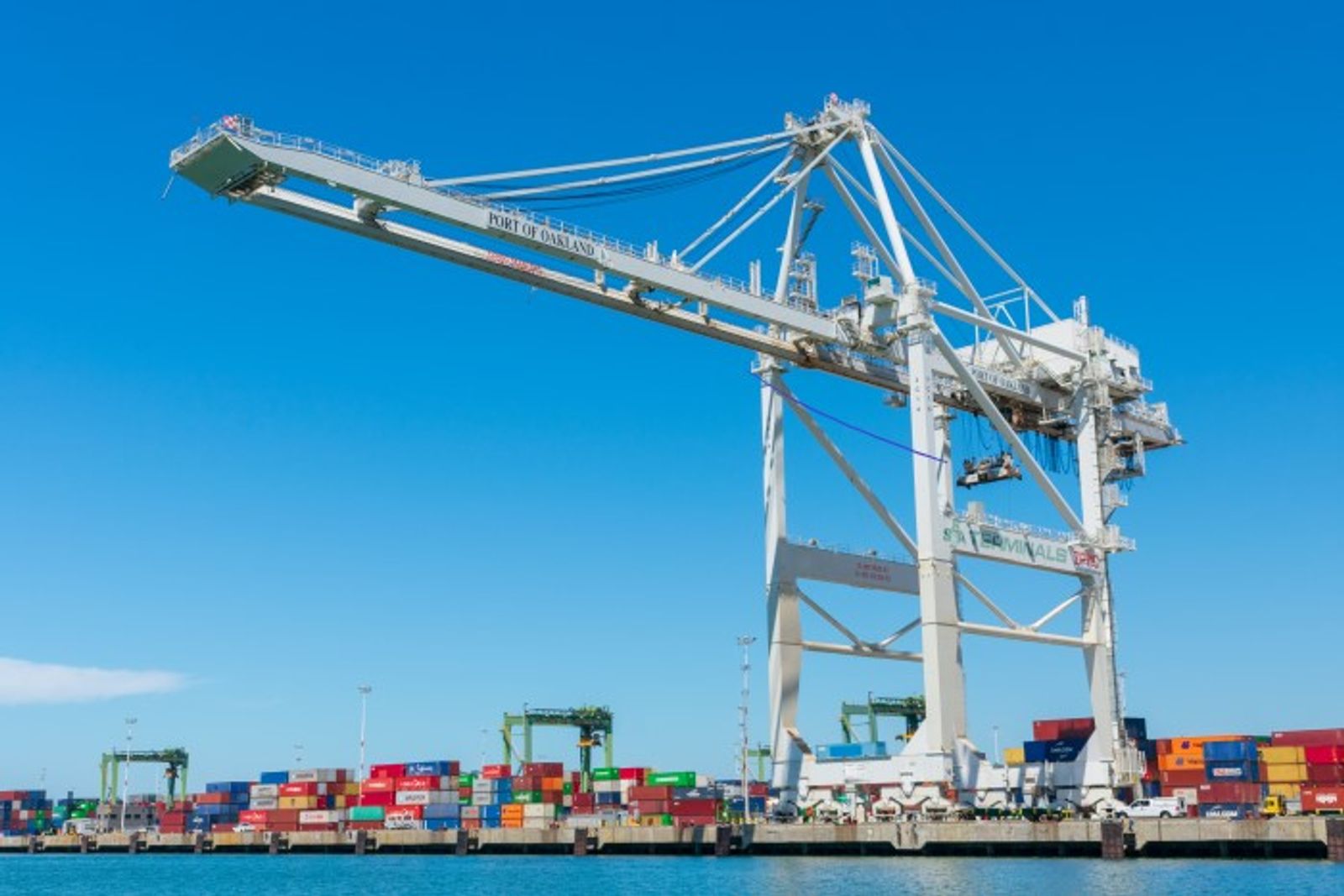 US ports look to Congress for tax breaks on replacing Chinese cranes