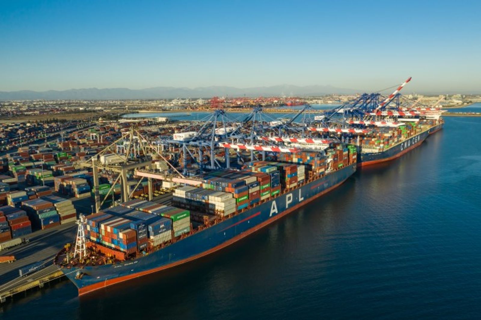 Chinese tonnage moving out of US container trade ahead of new fees: Xeneta