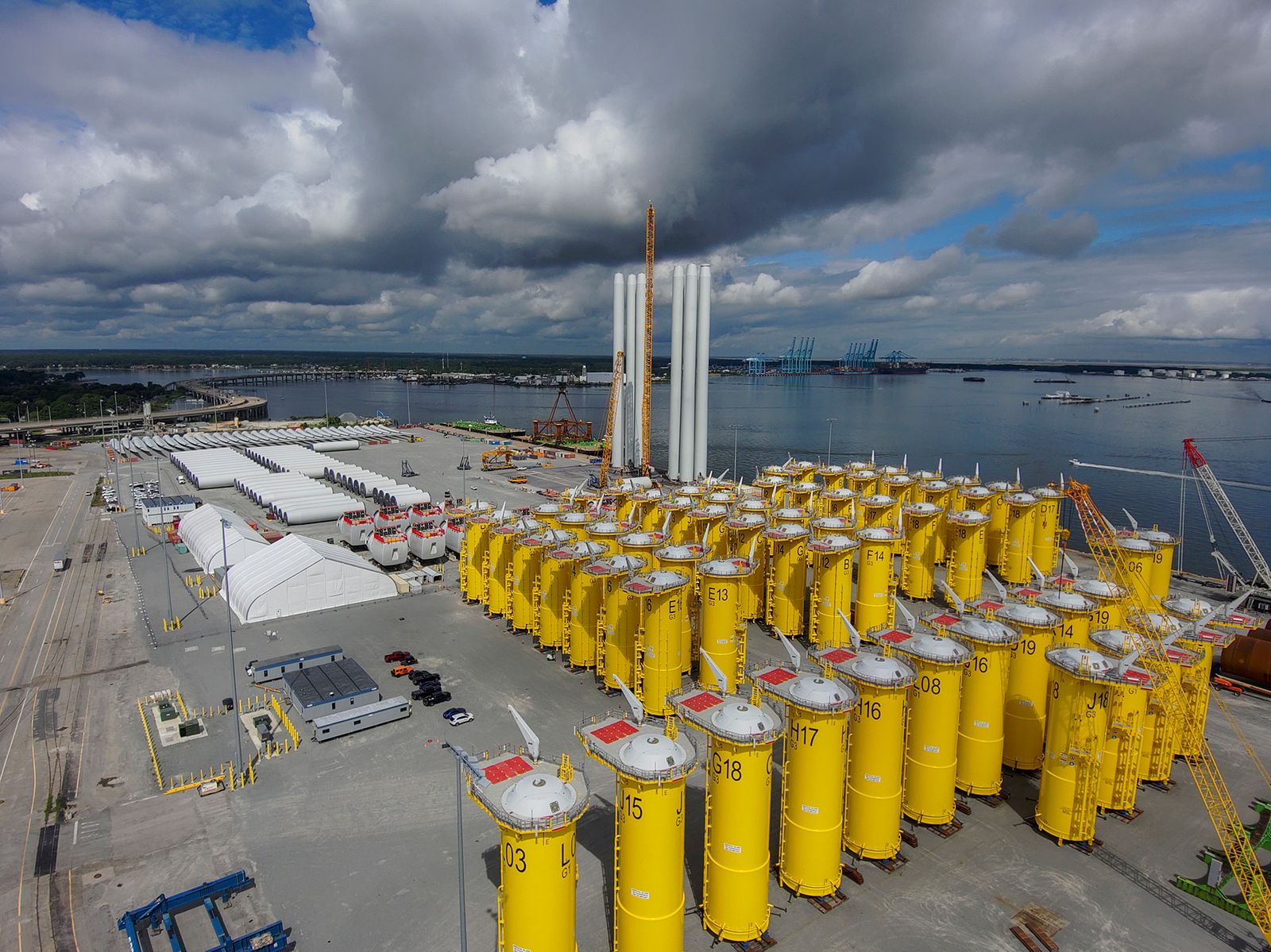 Wind cargo helps Virginia port lay groundwork for more heavy-lift business