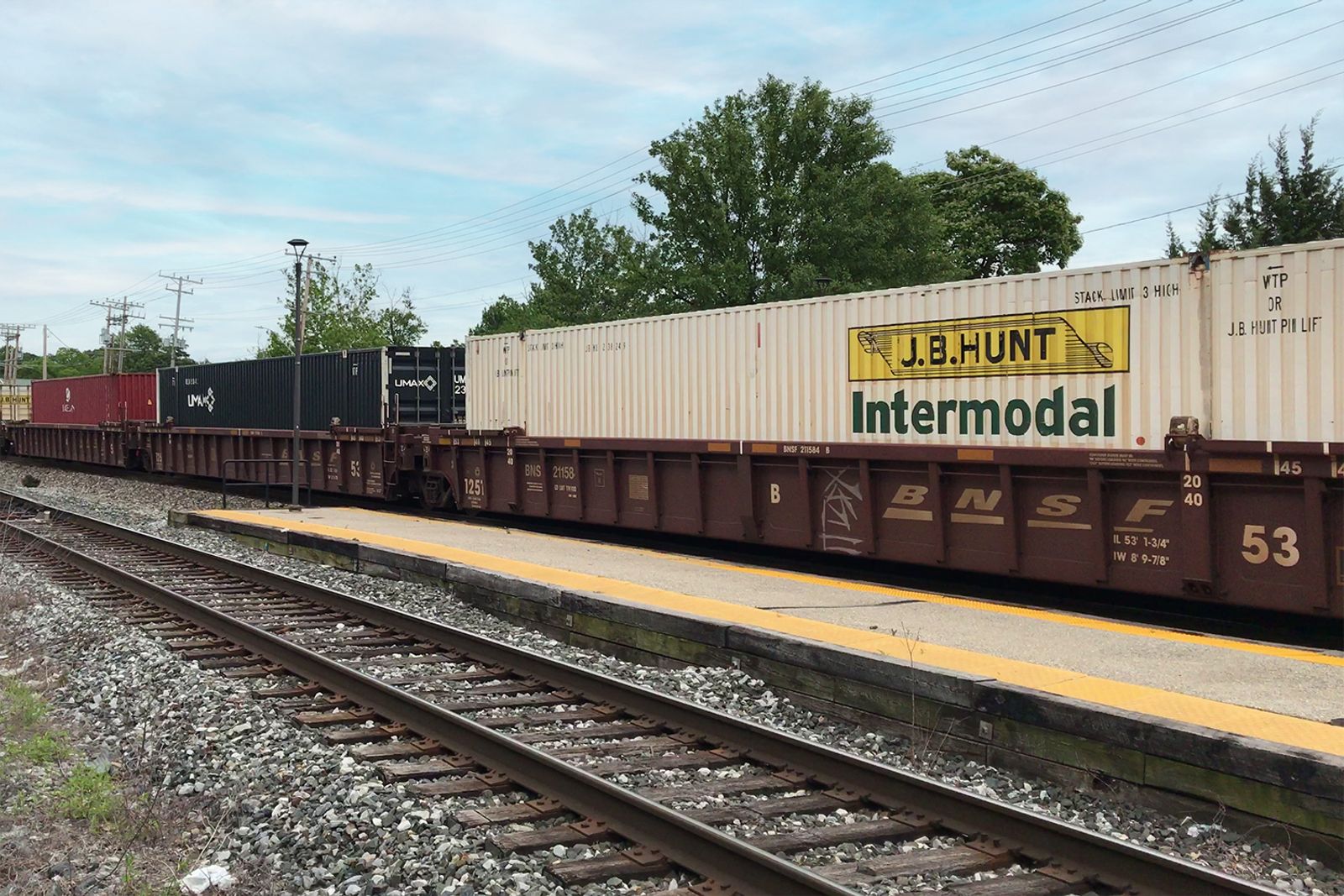 J.B. Hunt’s East Coast strategy is shifting as rail alliances realign
