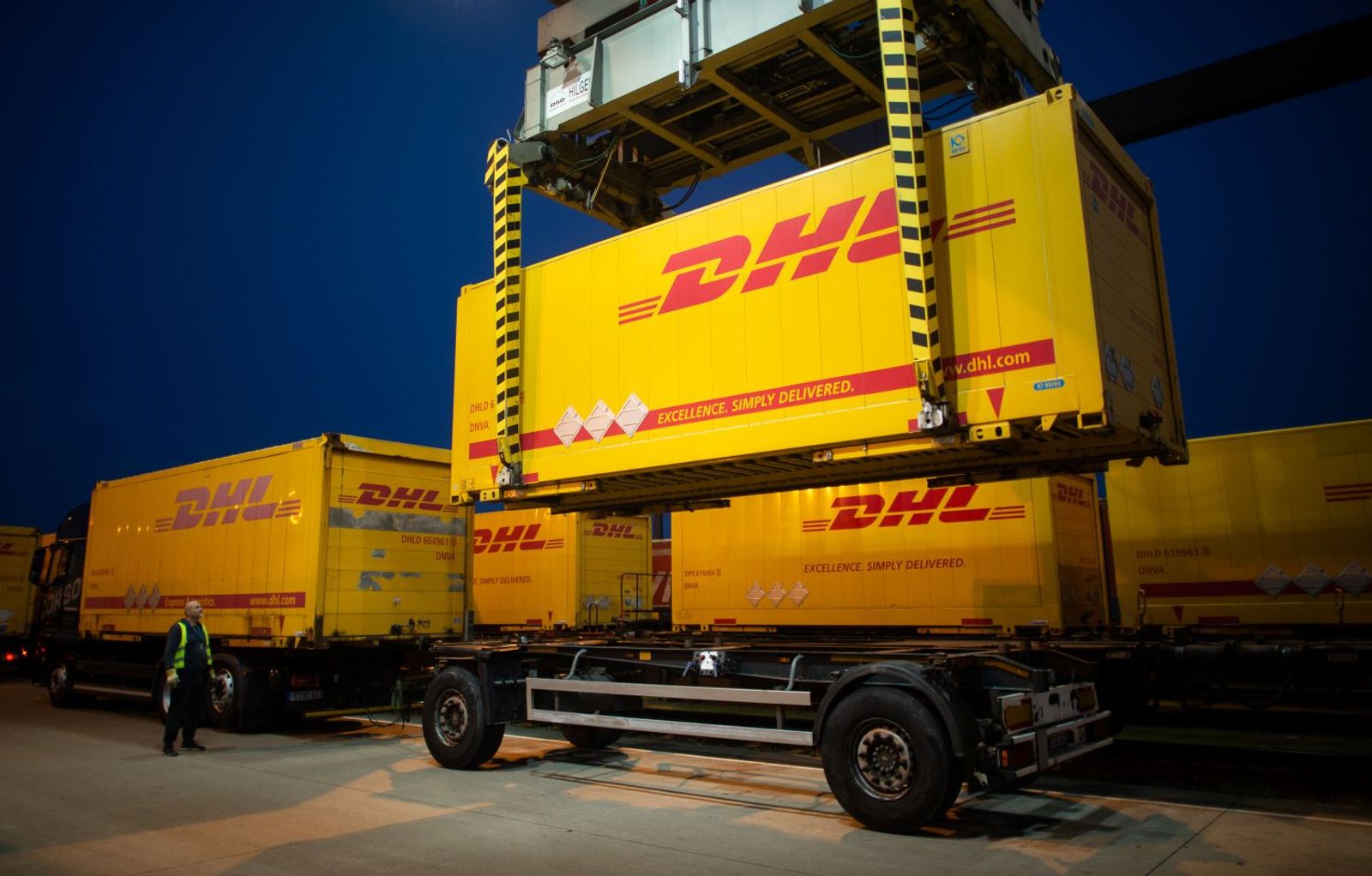 DHL Global Forwarding sees Q3 revenue drop on lower ocean rates
