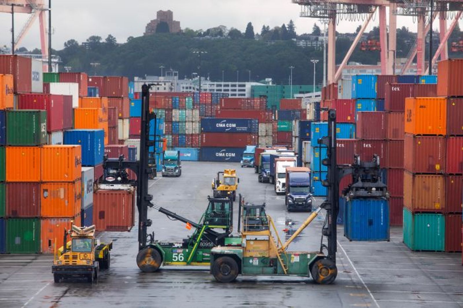 Washington state weighs permanent ban on funding port automation