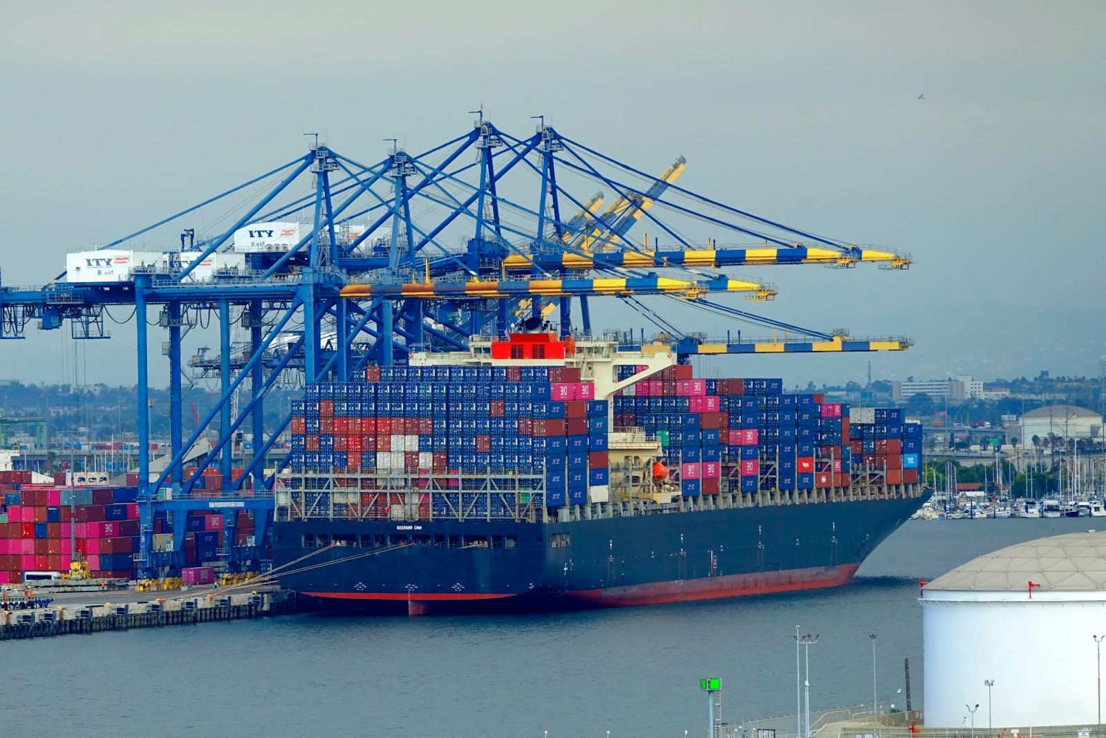Intercontinental Exchange to launch container freight futures in April