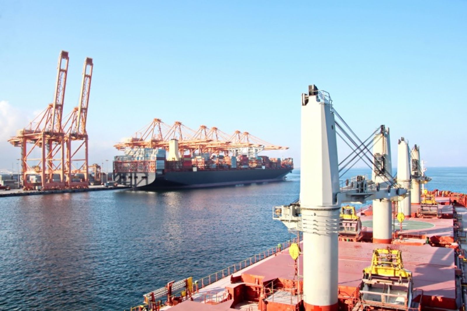 Rising road volume puts Middle East land-based options under pressure