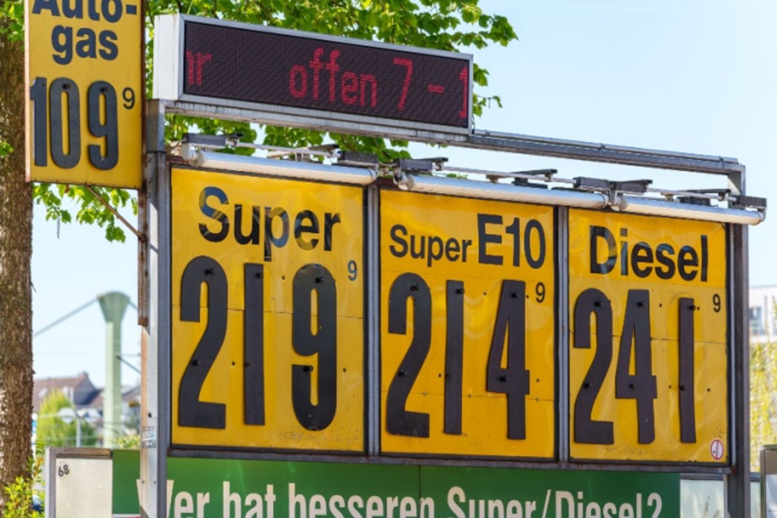 Surging fuel prices drive protesting European truckers into the streets