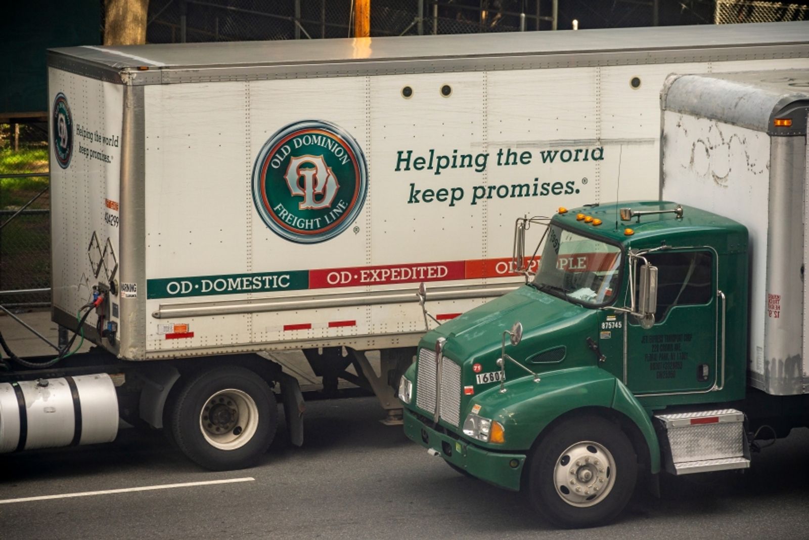 ODFL sees signs of growing LTL demand in sequential volume gain