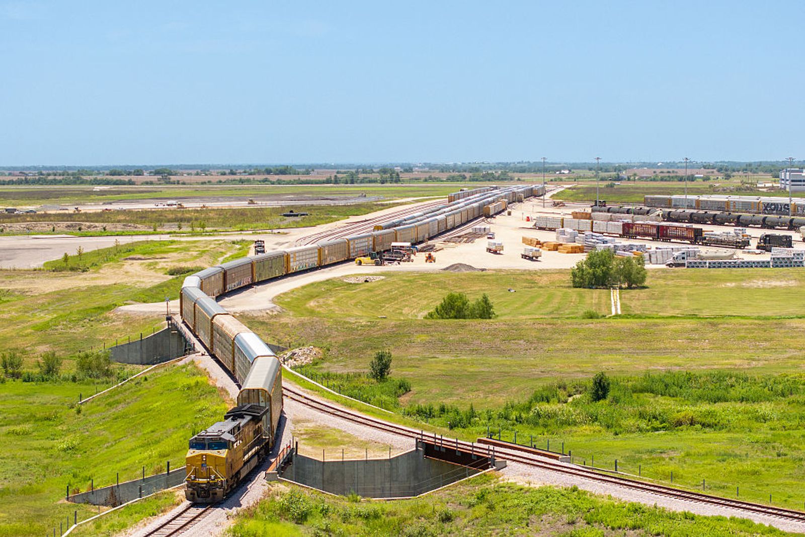 STB accepts UP/NS paperwork, buts holds on merger decision