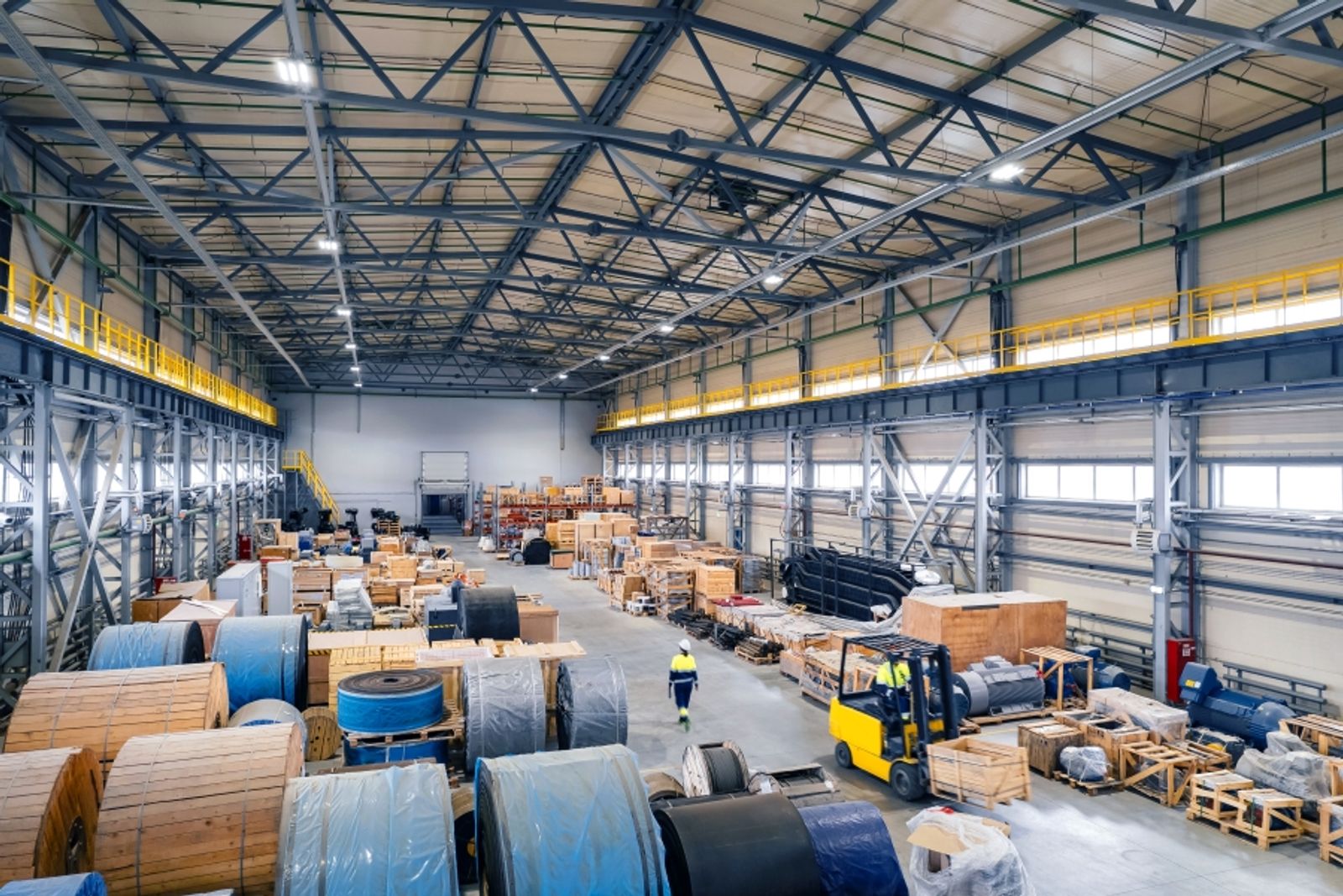 US warehousing expanding faster at key inland hubs