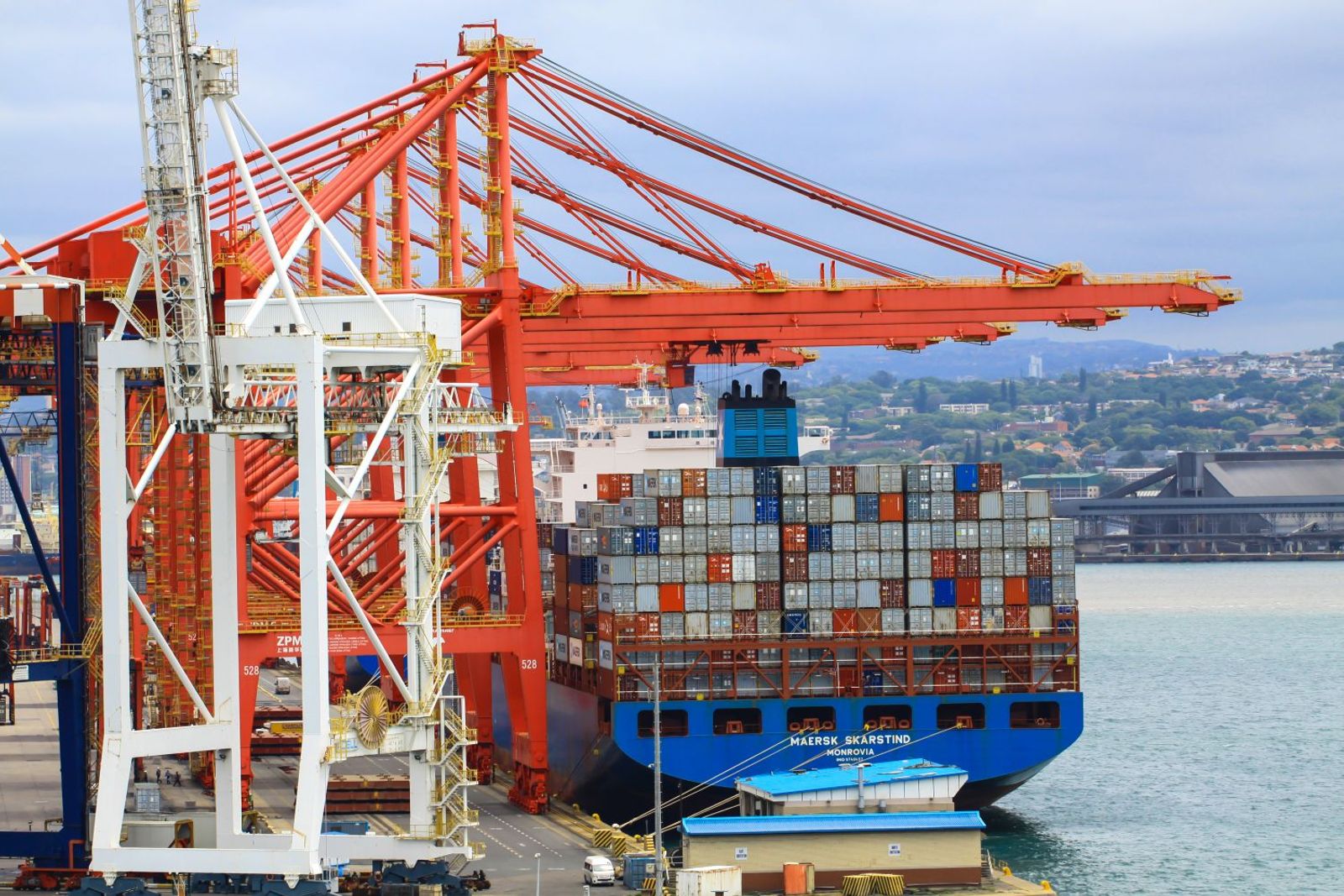 Coming injection of big ships raises need for new deepwater access: analyst