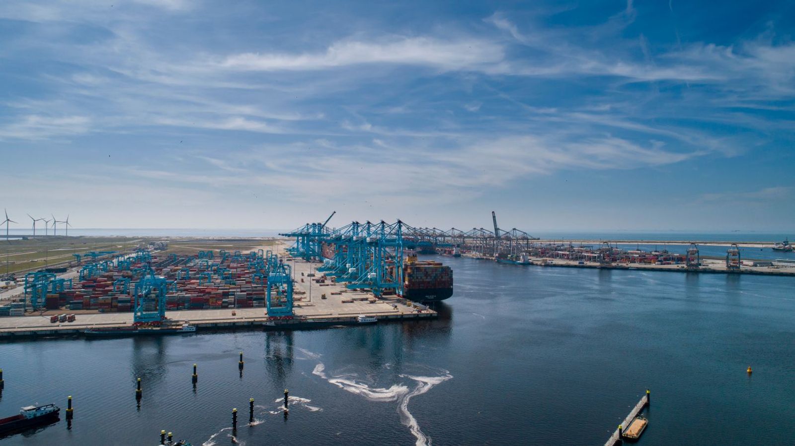String of deals sets up ocean carriers to dominate terminal ownership: analyst