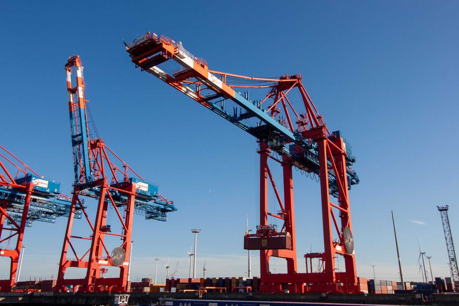 German dockworkers weigh strike action amid port congestion